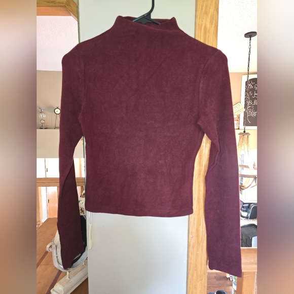 OGL Mid Thermal Thermal Brushed Mock Neck Crop Top - Picture 1 of 13